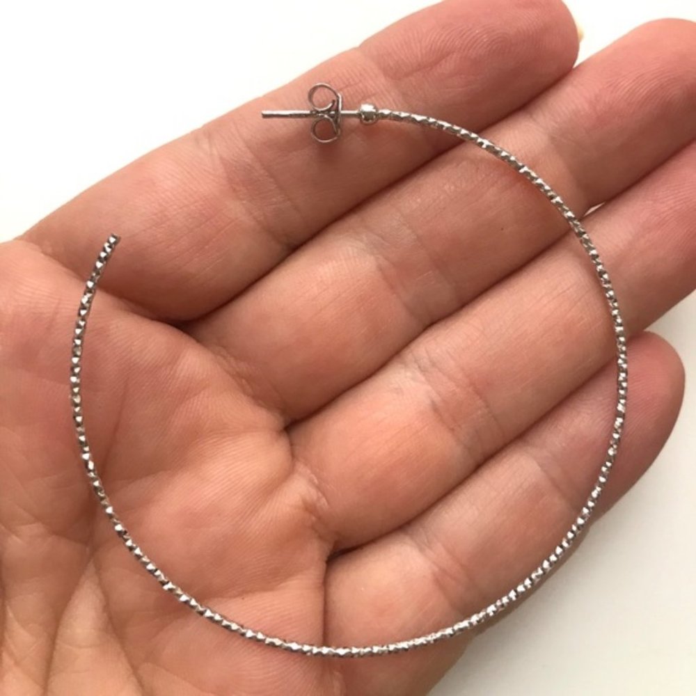 NWT Very large sterling 2.5" diamond-cut hoops - Picture 5 of 7